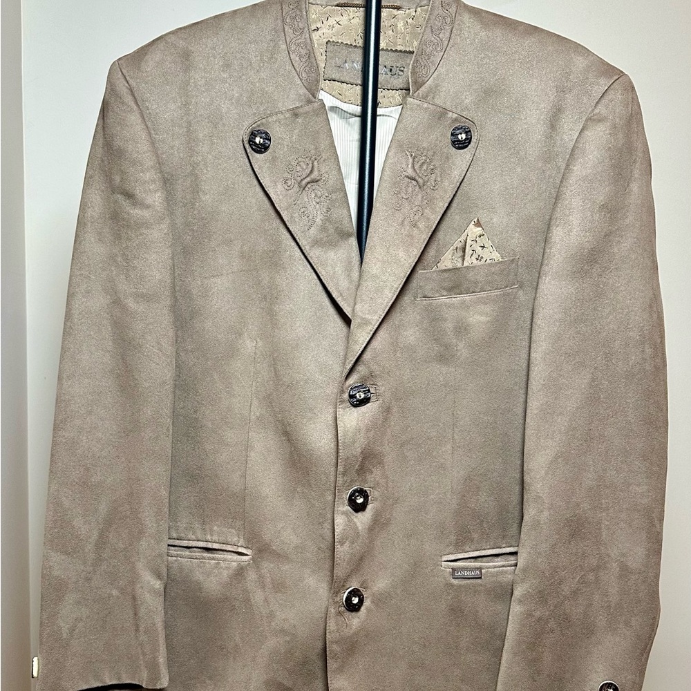 Elegant Tan Blazer with Embroidered Details